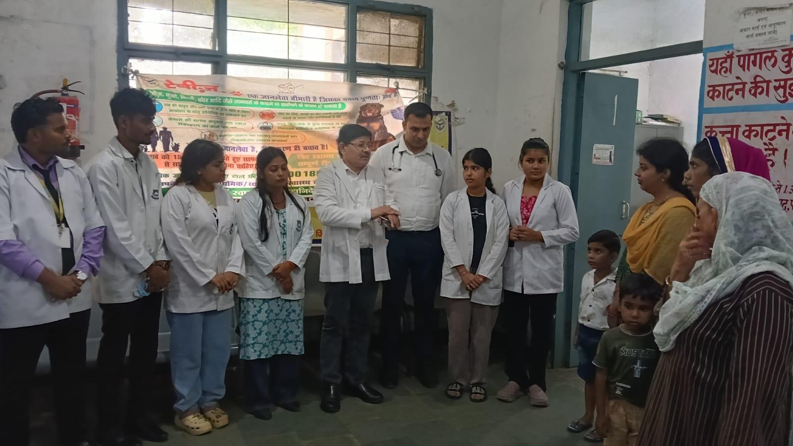 कुत्ता या बंदर काटे तो घाव साफ कर तुरंत लगवाएं एंटी रेबीज टीका