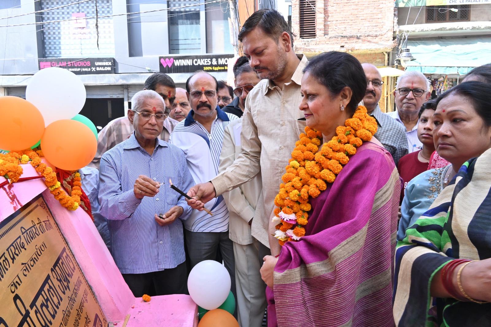 पूर्व विधायक विमल प्रसाद तिवारी के नाम पर मार्ग का उद्घाटन