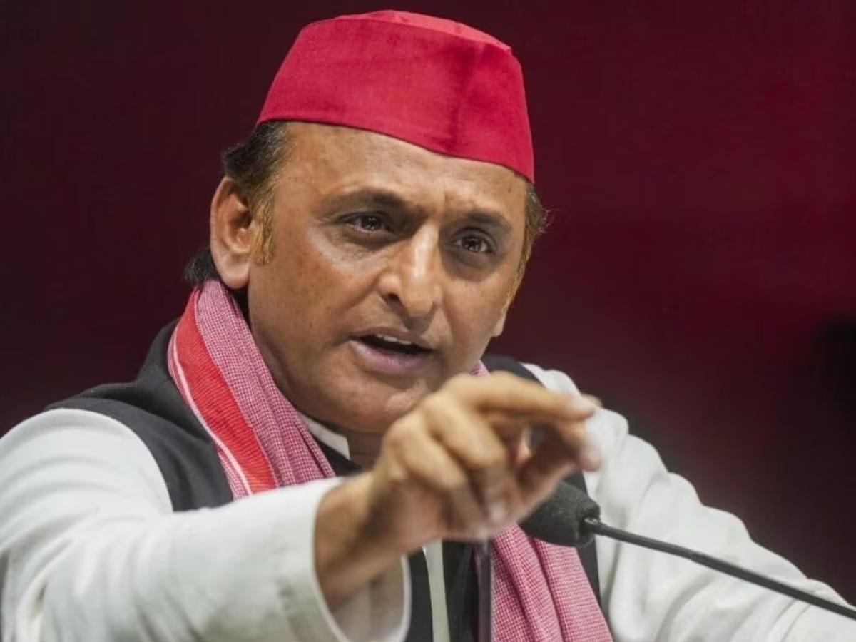 वोटर लिस्ट में गड़बड़ी पर चुनाव आयोग का एक्शन