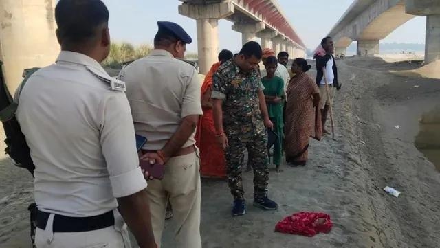 जयप्रभा सेतु से 50 फीट नीचे फेंकी गई नवजात, हुआ ऐसा चमत्कार की बच गई जान