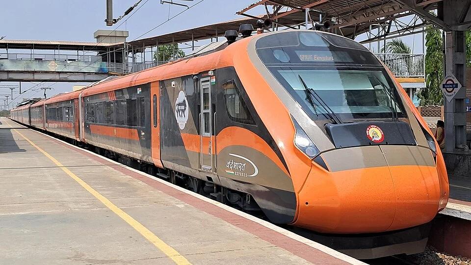 खुशखबरीः वाराणसी-दिल्ली स्लीपर वंदे भारत 31 अक्टूबर से रात में चलेगी ट्रेन