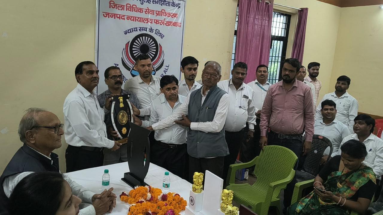 जरूरतमंदों को मुफ्त कानूनी सहायता दिलाने में अधिकार मित्रों की अहम भूमिका, समीक्षा बैठक में कार्यों पर हुई चर्चा
