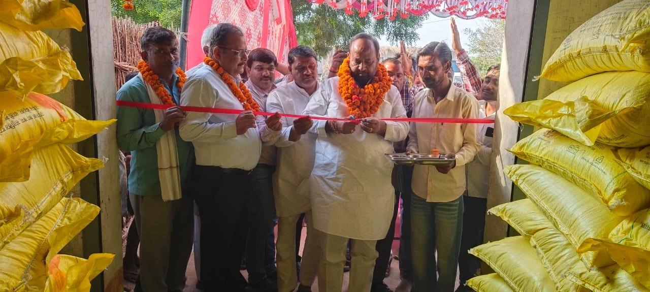 तीन गांवों में खुलीं सहकारी समितियां, किसानों को अब आसानी से मिलेगी खाद