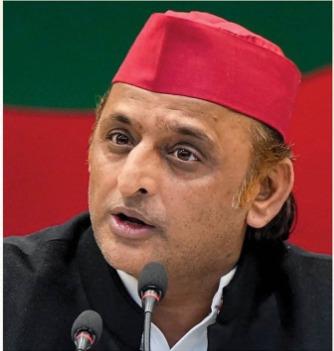 लखनऊ वाले दिल्ली वालों का फोन नहीं उठा रहे: अखिलेश