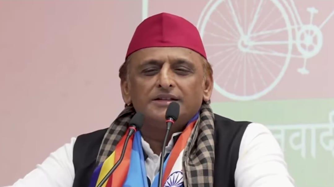 अखिलेश यादव का बड़ा ऐलान: सपा सरकार बनी तो गरीबों को मिलेगा आवास, सफाई कर्मचारियों के लिए आएगी विशेष योजना