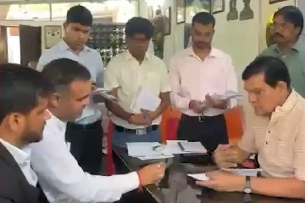 बिजली कनेक्शन के नाम पर 50 हजार रुपये रिश्वत मांगने का आरोप, ऊर्जा मंत्री ने दिए जांच के आदेश