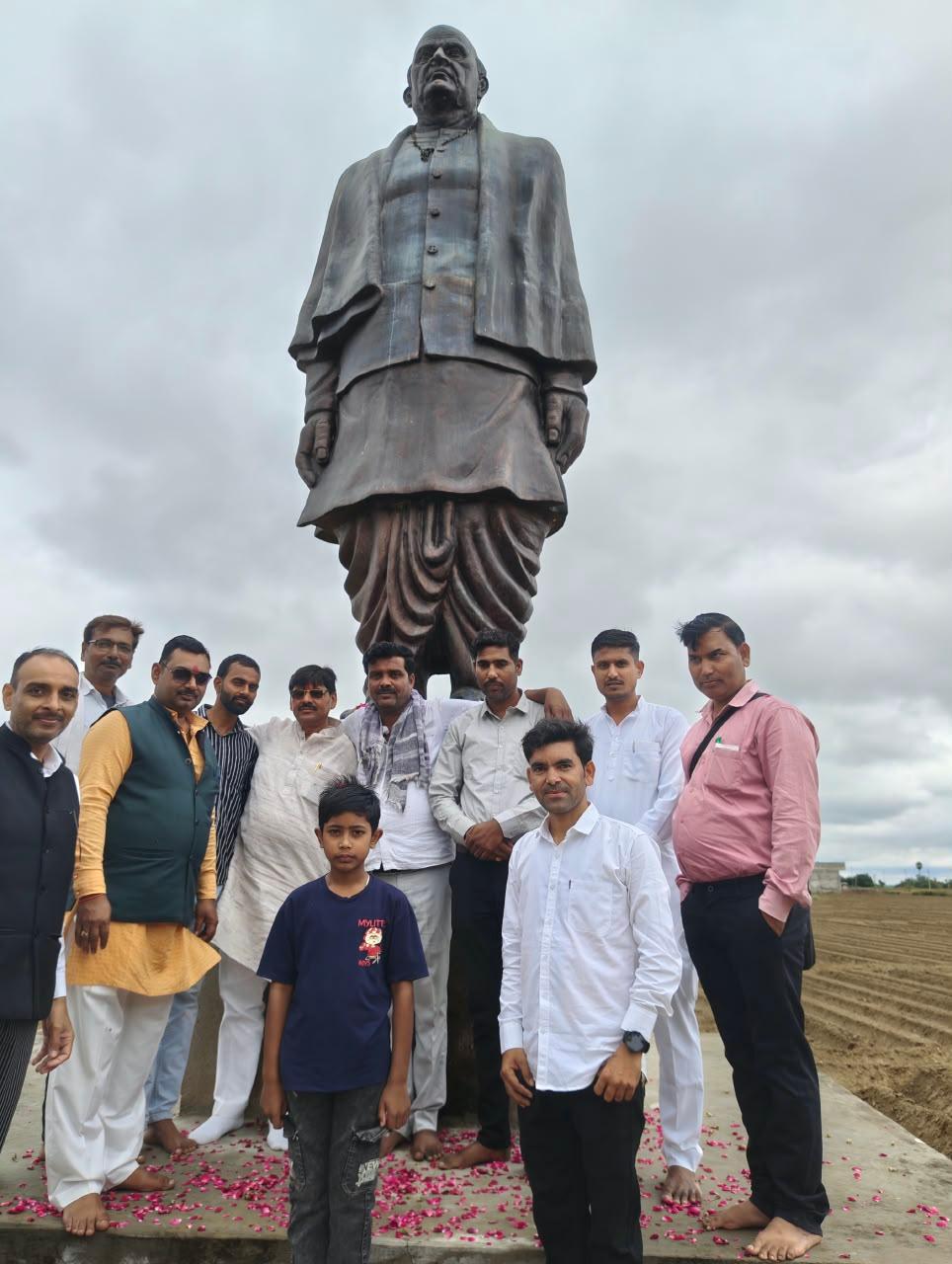 सरदार पटेल जयंती पर कन्नौज में स्वच्छता अभियान, महापुरुषों की प्रतिमाओं पर किया माल्यार्पण